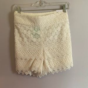 ANN TAYLOR LOFT (The Riviera Short)